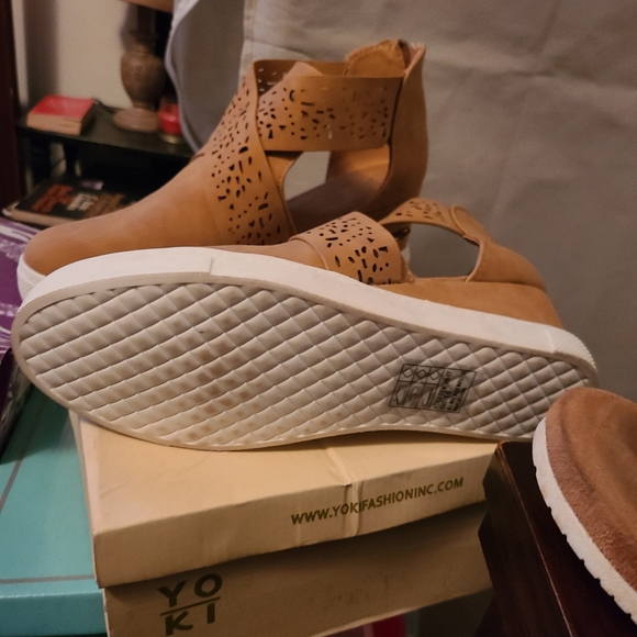 Shoes - Picture 2 of 2